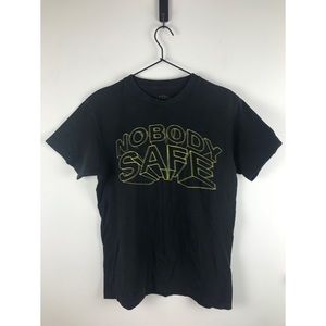 Black t-shirt with quote